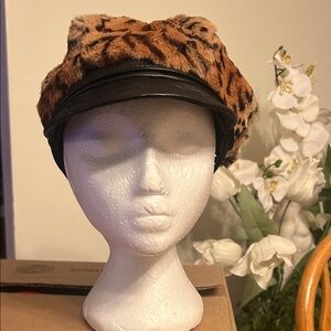 Kokin New York The Packables Leopard Print Faux Fur Newsboy Cabbie Cap w/brim